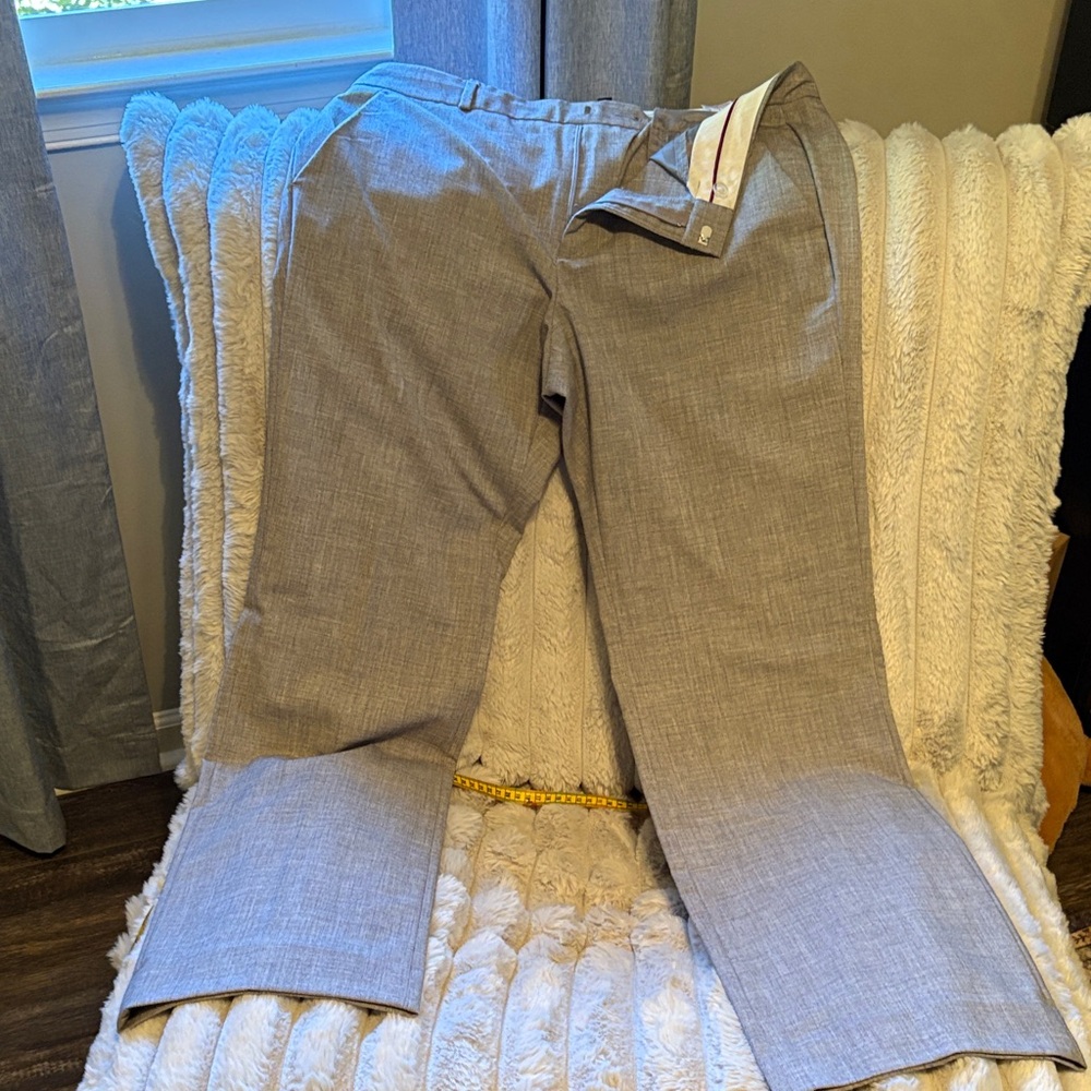Banana Republic Women’s Light Gray Dress Pants
